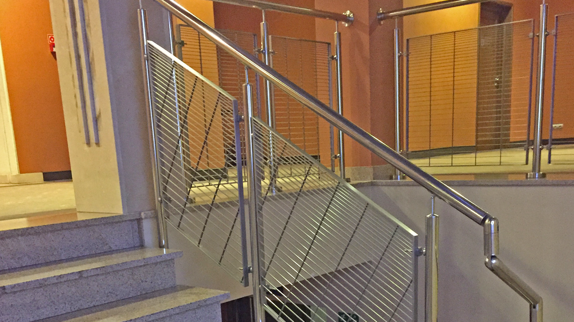 garde-corps remplissage en grille électro-soudée acier inoxydable SLOT www.maillemetaldesign.fr